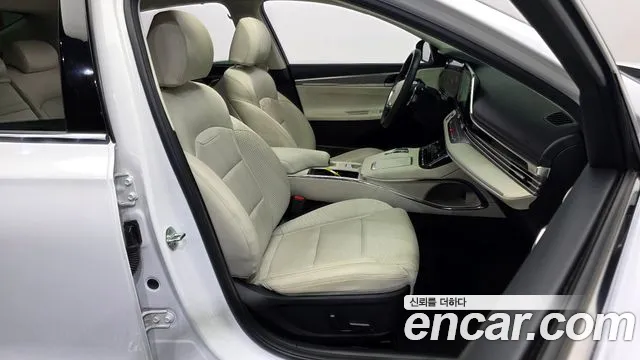 Hyundai Grandeur New — Фото автомобиля 17