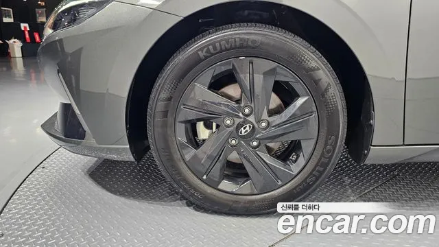 Hyundai AVANTE Avante (CN7) — Фото автомобиля 5