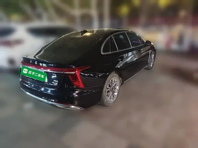 Hongqi H5 — Фото автомобиля 6