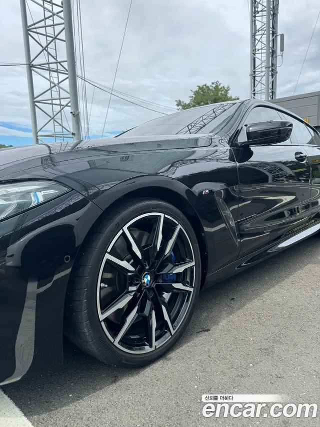 Фотография автомобиля — BMW 8 Series G15