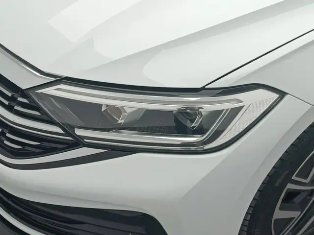 Volkswagen Sagitar — Фото автомобиля 15