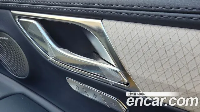 Genesis GV80 — Фото автомобиля 15