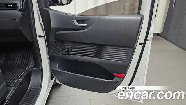 Hyundai Staria Staria 4WD Tourer 11 мест — Фото автомобиля 24
