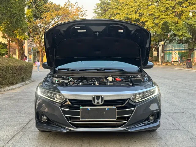 Honda Accord — Фото автомобиля 20