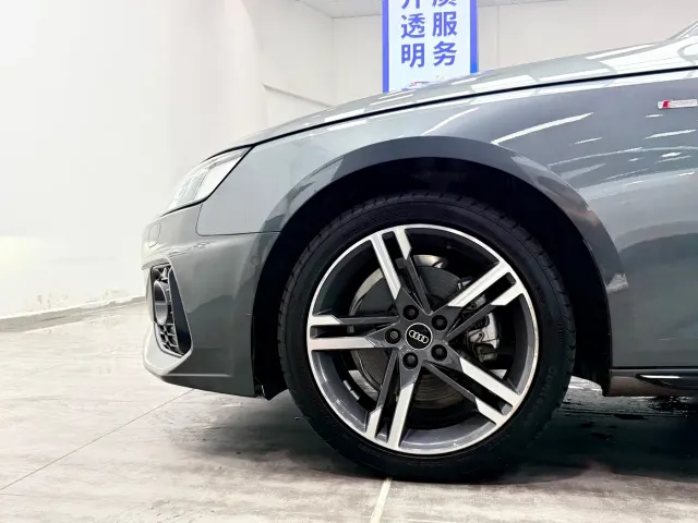 Audi A4L — Фото автомобиля 17