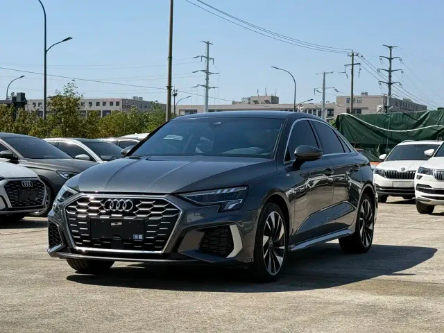Фотография автомобиля — Audi A3