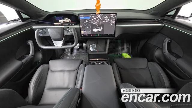 Tesla Model S — Фото автомобиля 7