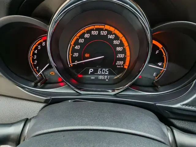Toyota YARiS L Zhi Xuan — Фото автомобиля 11
