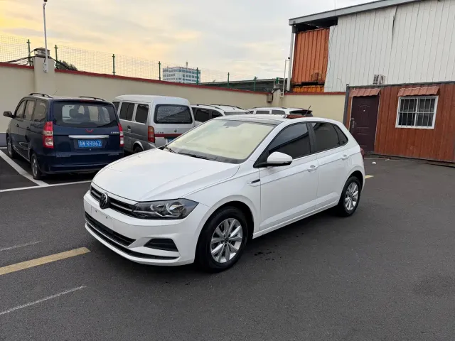 Фотография автомобиля — Volkswagen Polo