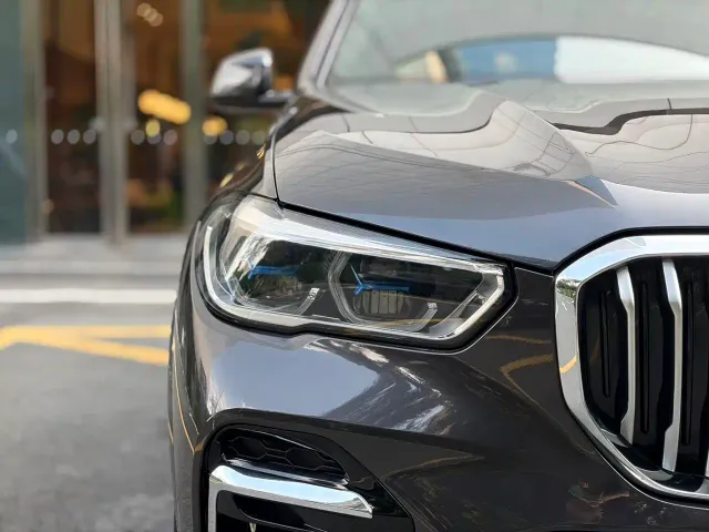 BMW BMW X5 2022 Model xDrive 40Li M Sport Package — Фото автомобиля 8