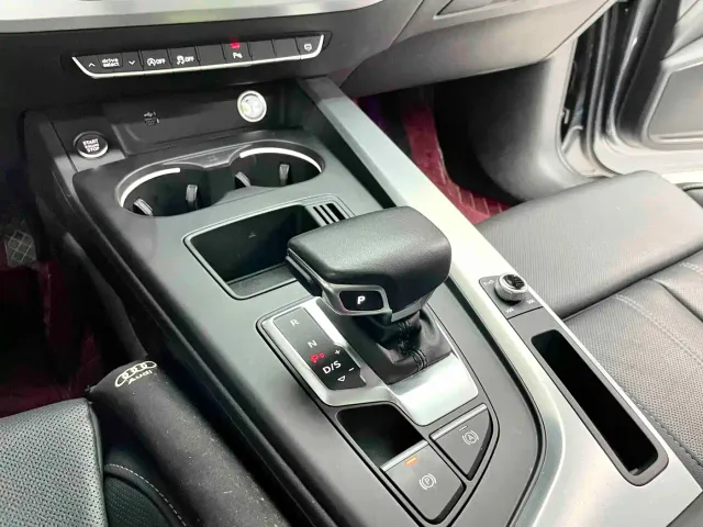 Audi A4L — Фото автомобиля 16