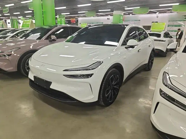 Фотография автомобиля — Onvo L60