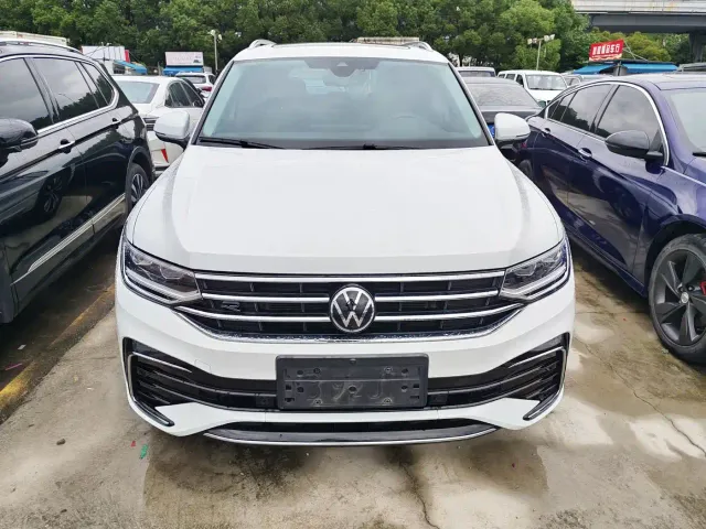 Volkswagen Tiguan L — Фото автомобиля 2