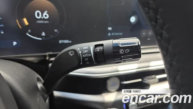 Hyundai Grandeur Grandeur (GN7) 2.5 Бензин 2WD — Фото автомобиля 25