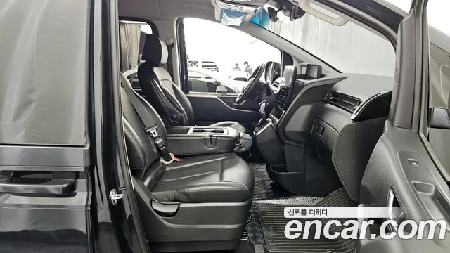 Hyundai Staria Staria 4WD Tourer 9 мест — Фото автомобиля 11