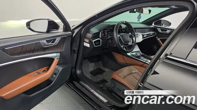 Audi A6 C8 — Фото автомобиля 15