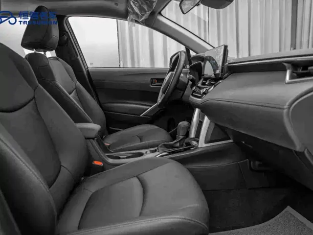 Toyota Corolla Cross — Фото автомобиля 15