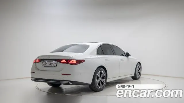 Mercedes-Benz E-Class W214 — Фото автомобиля 2