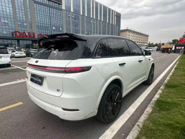Li Auto L7 — Фото автомобиля 9