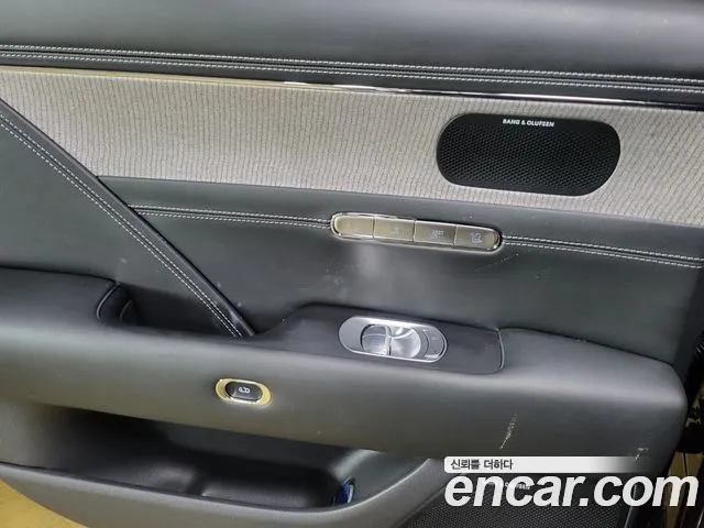 Genesis G90 Бензин 3.5 турбо AWD — Фото автомобиля 13
