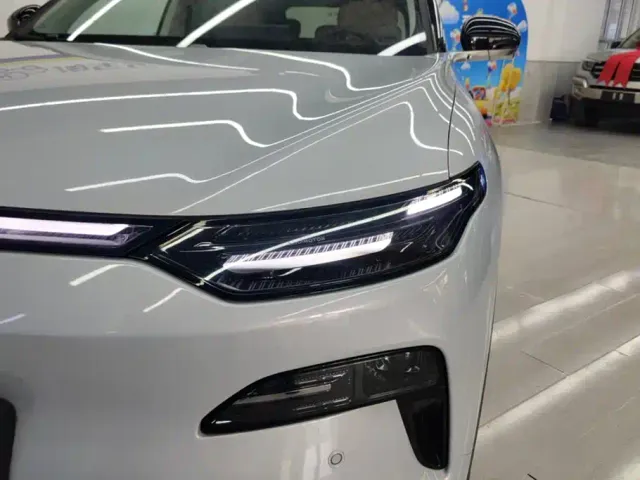 Leapmotor C11 — Фото автомобиля 5