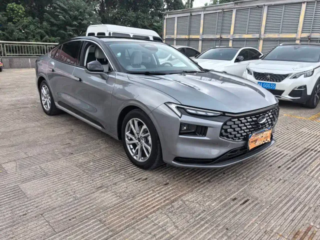 Ford Mondeo — Фото автомобиля 3