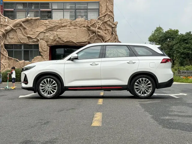 Changan X7 Plus — Фото автомобиля 3