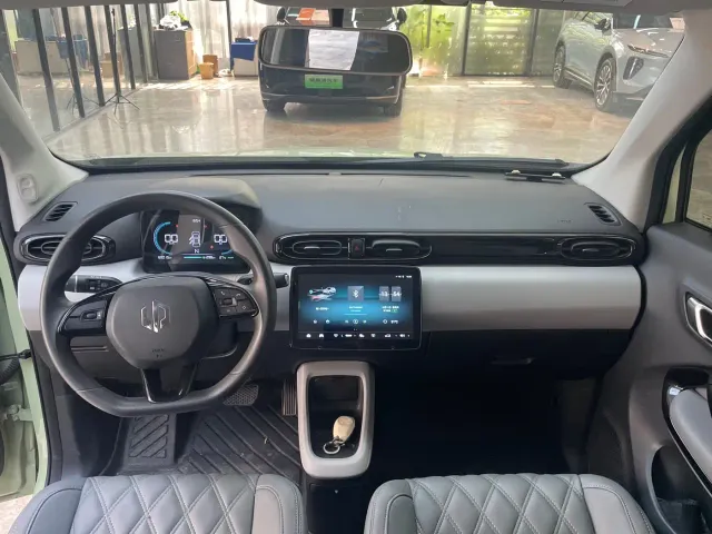 Leapmotor T03 — Фото автомобиля 12