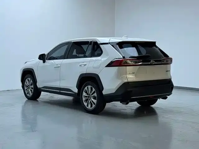 Toyota Wildlander — Фото автомобиля 11