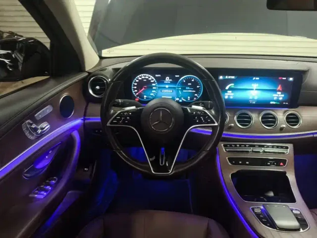 Mercedes-Benz E-Class — Фото автомобиля 6