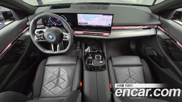 BMW 5 Series — Фото автомобиля 10