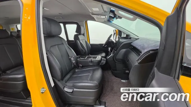 Hyundai Staria Staria L3.5 Школьный автобус — Фото автомобиля 10