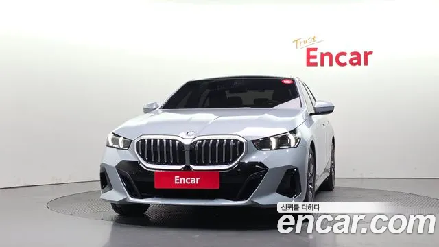 BMW 5 Series — Фото автомобиля 3