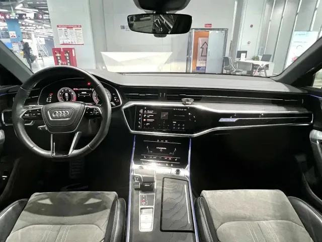 Audi A6L — Фото автомобиля 7