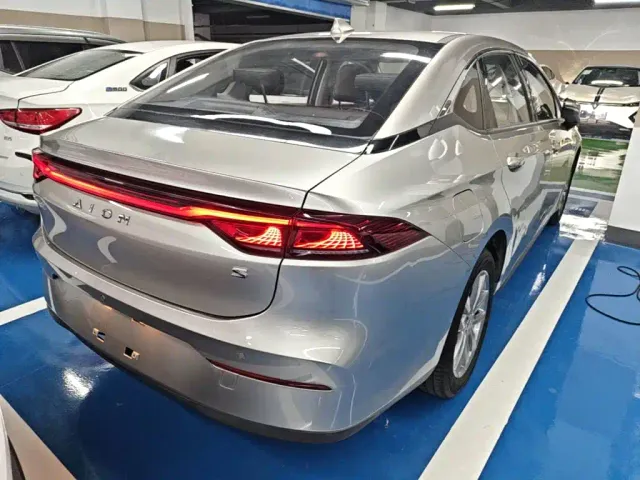GAC Aion S — Фото автомобиля 6