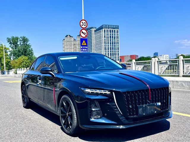 Hongqi H5 — Фото автомобиля 2