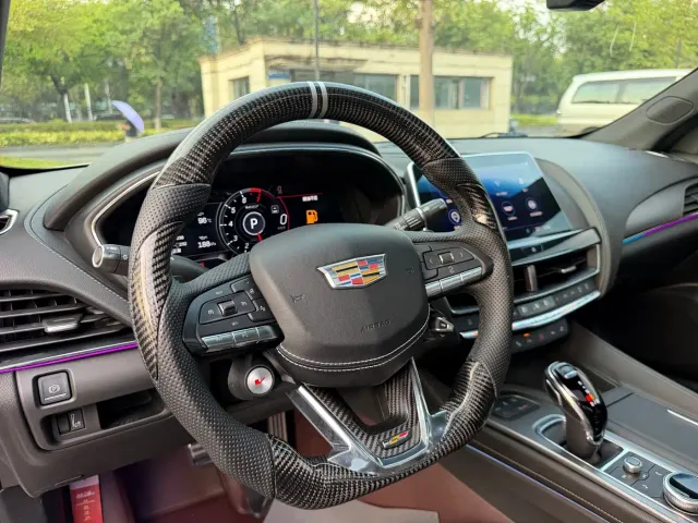 Cadillac CT5 — Фото автомобиля 14