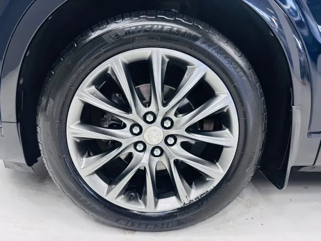 Buick Enclave — Фото автомобиля 20