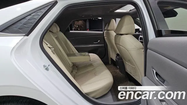 Hyundai Avante CN7 — Фото автомобиля 18