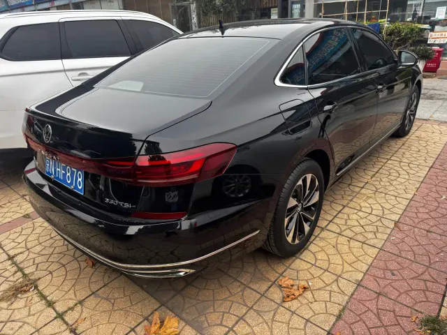 Volkswagen Passat — Фото автомобиля 23