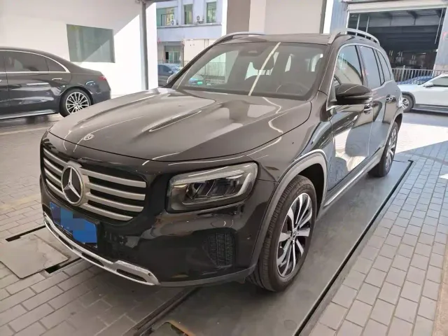 Фотография автомобиля — Mercedes-Benz GLB-Class