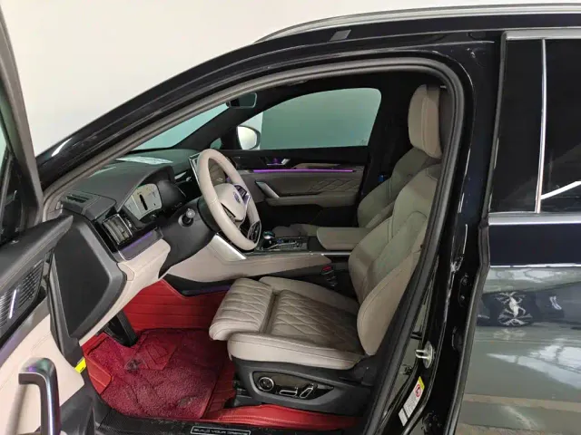 BYD Tang — Фото автомобиля 7