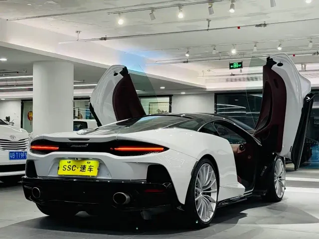 McLaren GT — Фото автомобиля 5