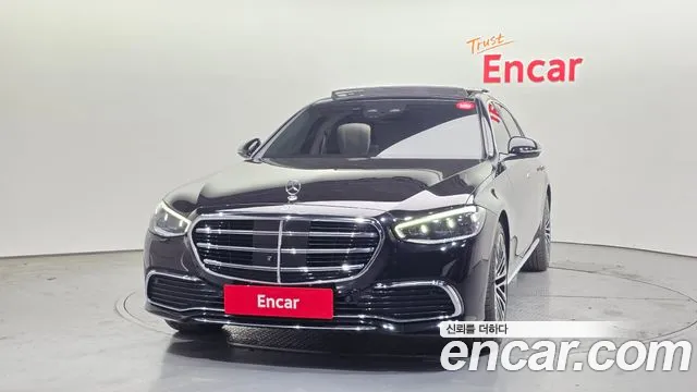 Mercedes-Benz S-Class — Фото автомобиля 3