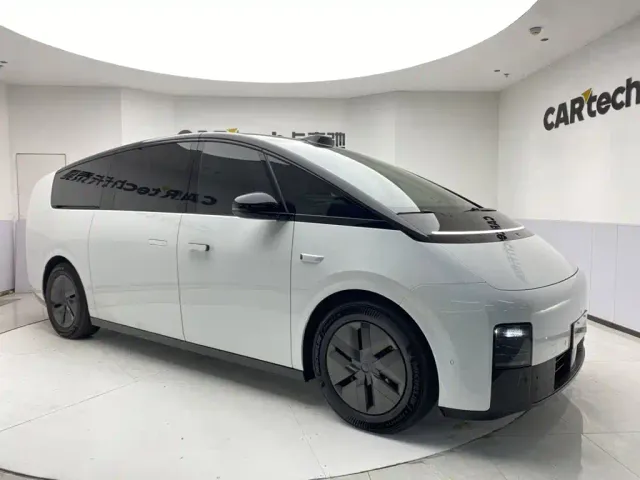 Li Auto MEGA — Фото автомобиля 2