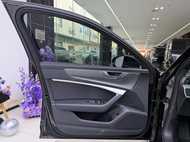 Audi A6L — Фото автомобиля 13