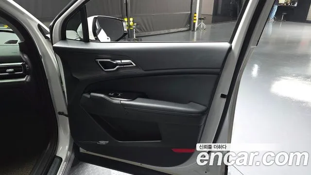 Kia Sportage Sportage 5-е поколение Бензин 1.6 Turbo 4WD — Фото автомобиля 20