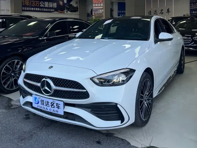 Фотография автомобиля — Mercedes-Benz C-Class