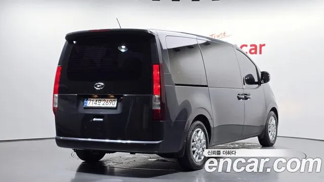Hyundai Staria — Фото автомобиля 2