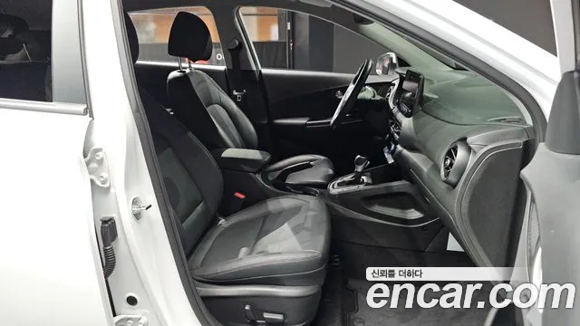 Hyundai Kona Kona (New) — Фото автомобиля 11